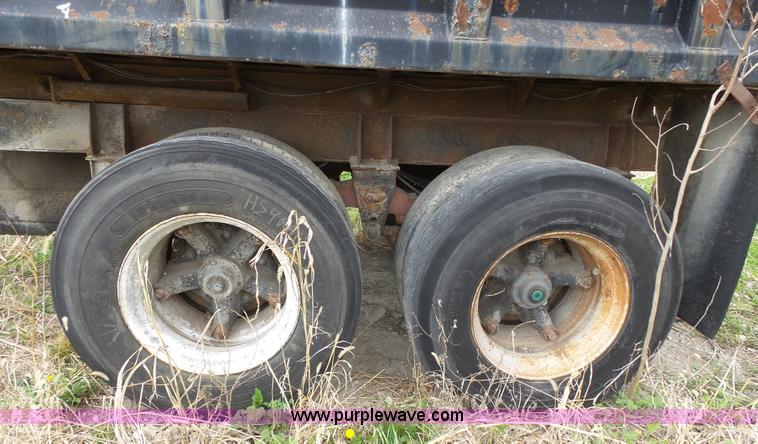 image for item K5184 1992 shopbuilt end dump trailer