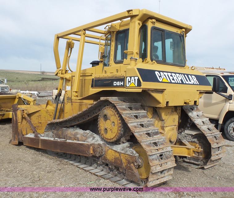 image for item K5188 1988 Caterpillar D6H dozer