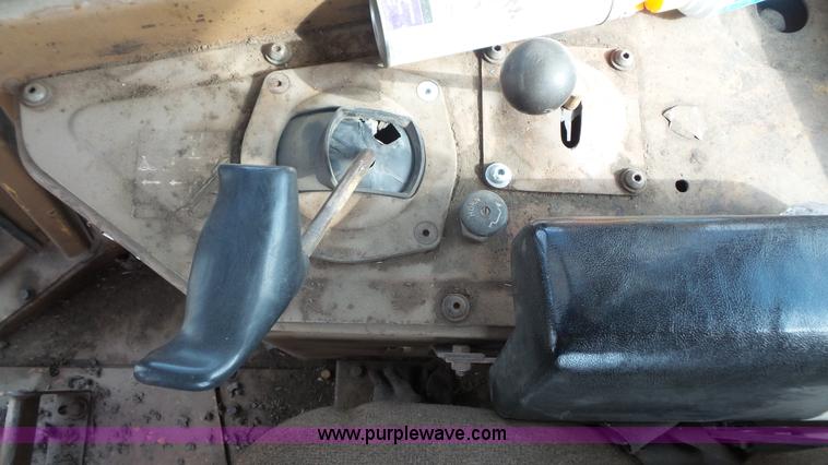 image for item K5188 1988 Caterpillar D6H dozer