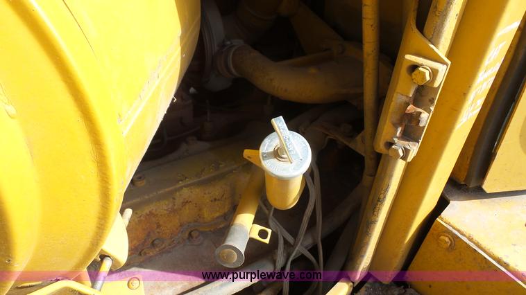 image for item K5188 1988 Caterpillar D6H dozer