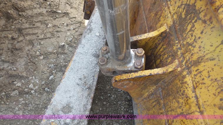 image for item K5188 1988 Caterpillar D6H dozer