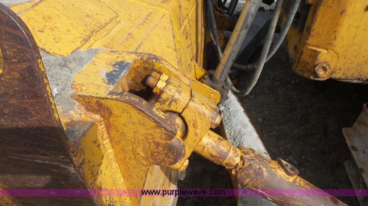 image for item K5188 1988 Caterpillar D6H dozer