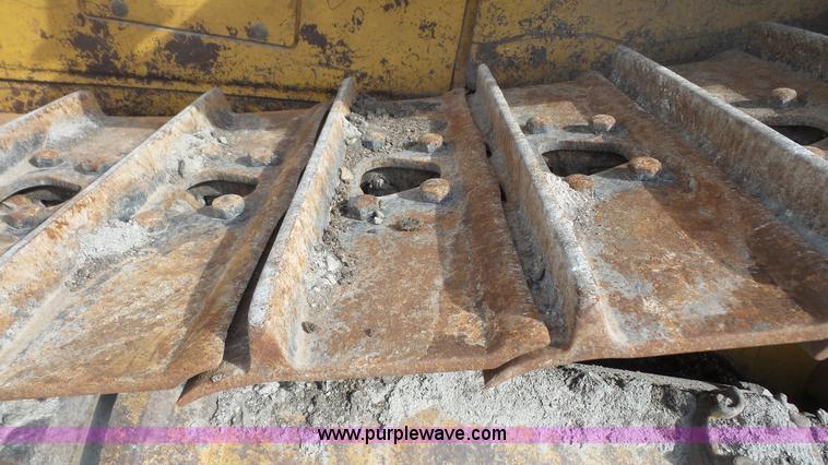 image for item K5188 1988 Caterpillar D6H dozer
