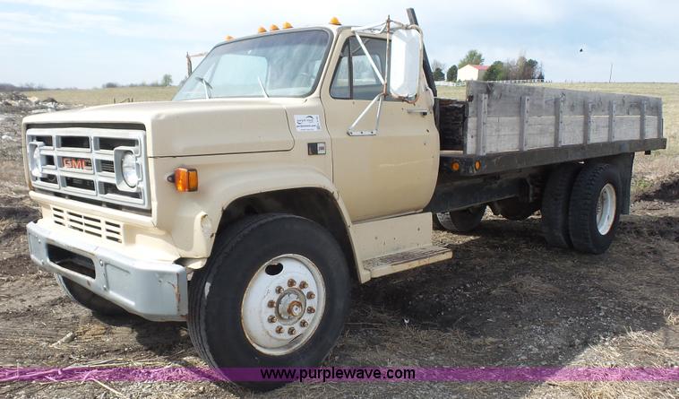 image for item K5192 1986 GMC TopKick dump truck