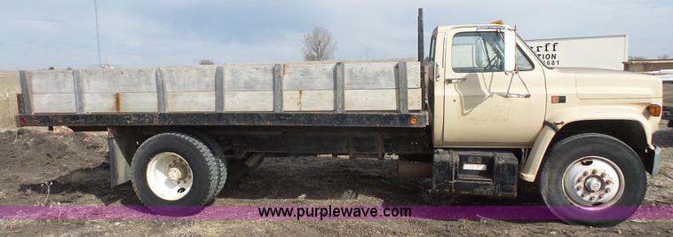 image for item K5192 1986 GMC TopKick dump truck