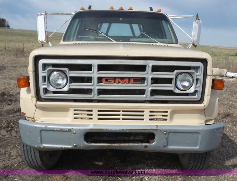 image for item K5192 1986 GMC TopKick dump truck
