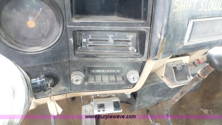 image for item K5192 1986 GMC TopKick dump truck