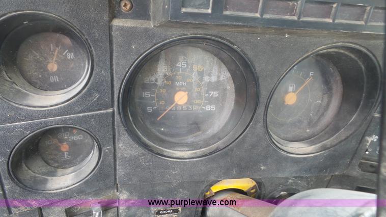 image for item K5192 1986 GMC TopKick dump truck