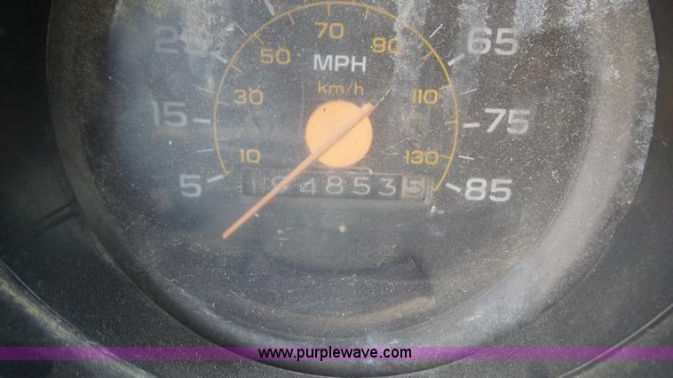 image for item K5192 1986 GMC TopKick dump truck