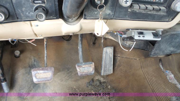 image for item K5192 1986 GMC TopKick dump truck