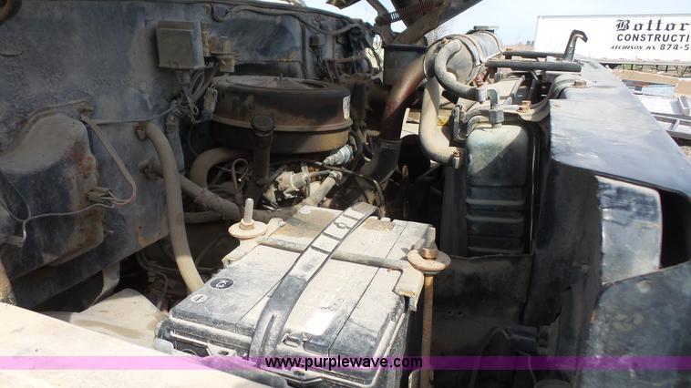 image for item K5192 1986 GMC TopKick dump truck