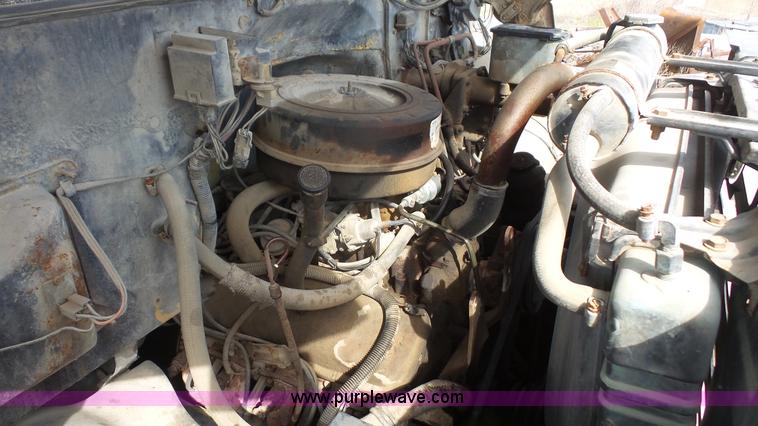 image for item K5192 1986 GMC TopKick dump truck