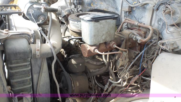 image for item K5192 1986 GMC TopKick dump truck