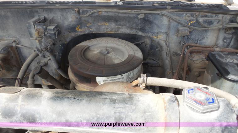 image for item K5192 1986 GMC TopKick dump truck