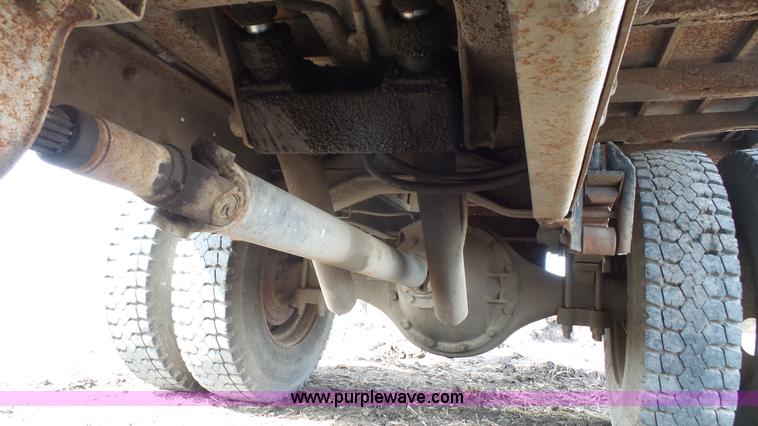 image for item K5192 1986 GMC TopKick dump truck