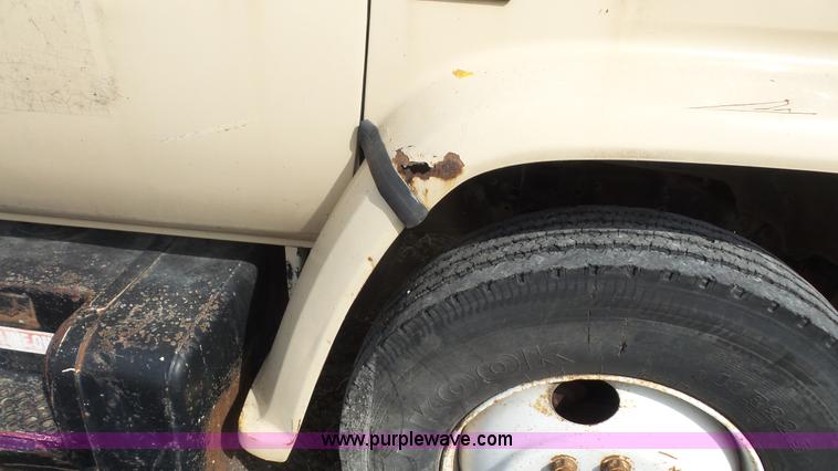 image for item K5192 1986 GMC TopKick dump truck