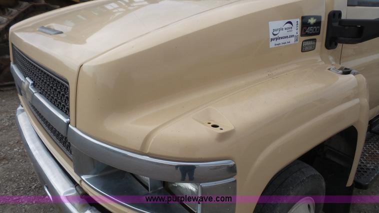 image for item K5194 2007 Chevrolet C4500 Crew Cab service truck