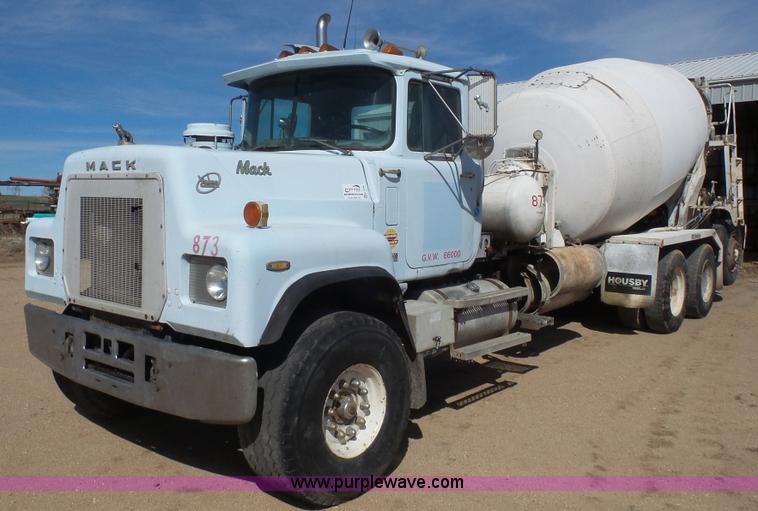 image for item K5248 1987 Mack RS688LS mixer truck