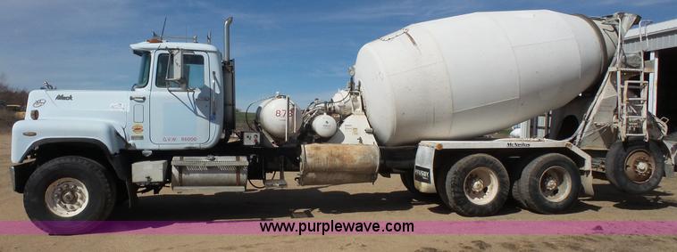 image for item K5248 1987 Mack RS688LS mixer truck