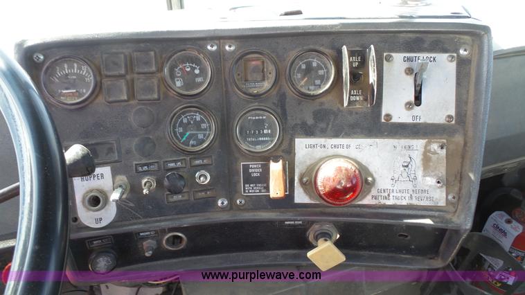 image for item K5248 1987 Mack RS688LS mixer truck