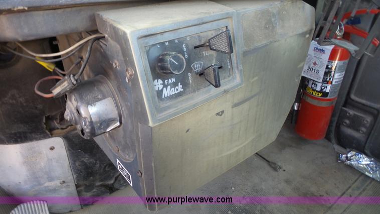 image for item K5248 1987 Mack RS688LS mixer truck