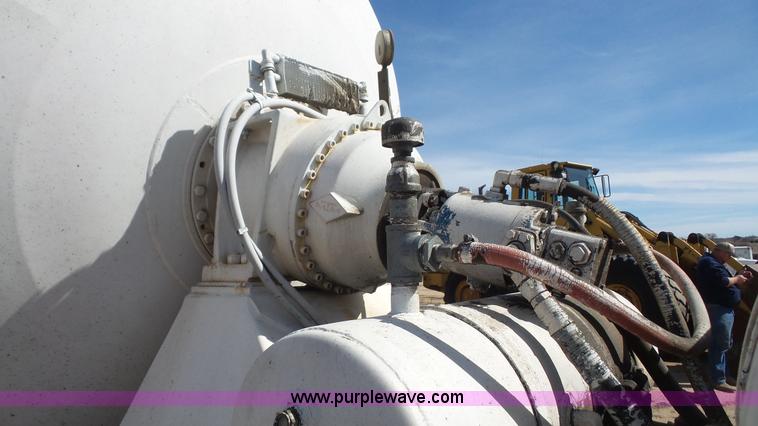 image for item K5248 1987 Mack RS688LS mixer truck