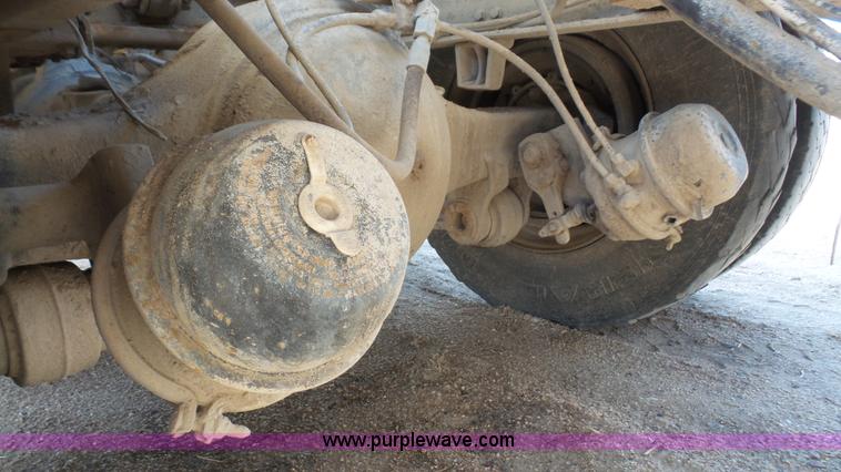 image for item K5248 1987 Mack RS688LS mixer truck