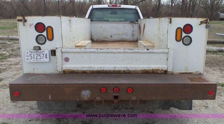 image for item L1329 2007 Chevrolet Silverado 3500HD utility truck