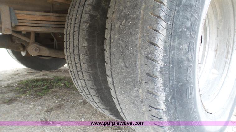 image for item L1329 2007 Chevrolet Silverado 3500HD utility truck