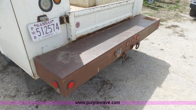 image for item L1329 2007 Chevrolet Silverado 3500HD utility truck