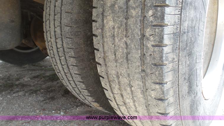 image for item L1329 2007 Chevrolet Silverado 3500HD utility truck