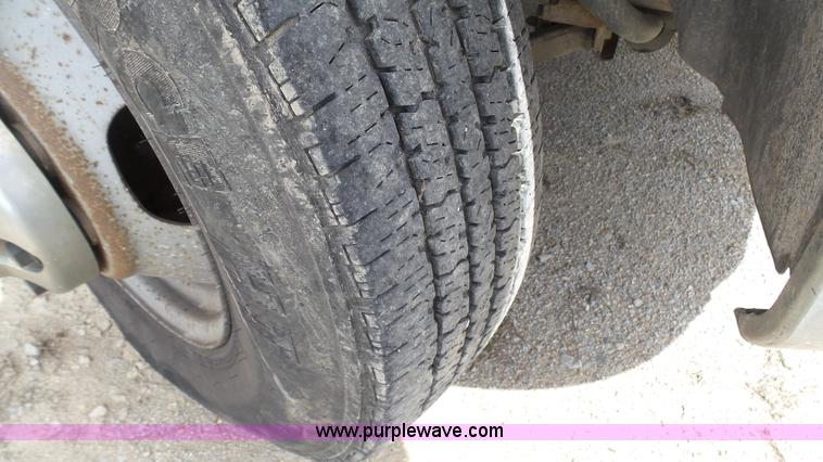 image for item L1329 2007 Chevrolet Silverado 3500HD utility truck