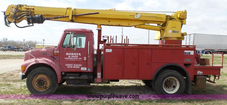 image for item L1330 1998 International 4700 digger derrick truck