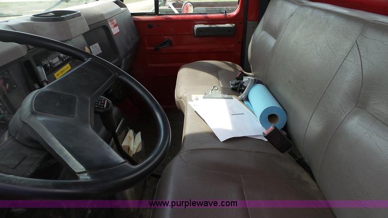 image for item L1330 1998 International 4700 digger derrick truck