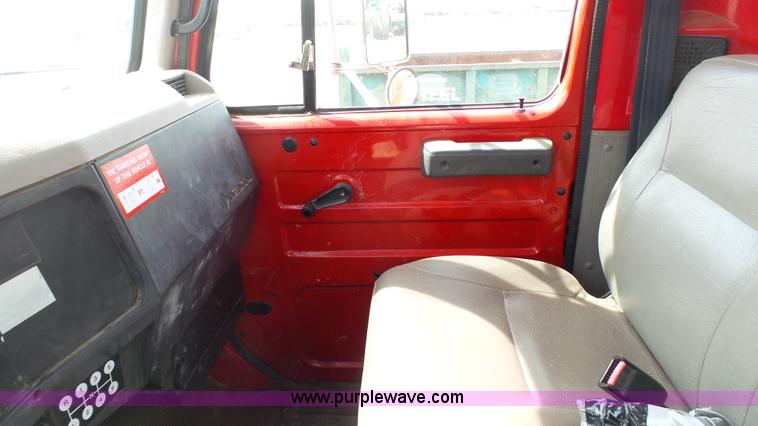 image for item L1330 1998 International 4700 digger derrick truck