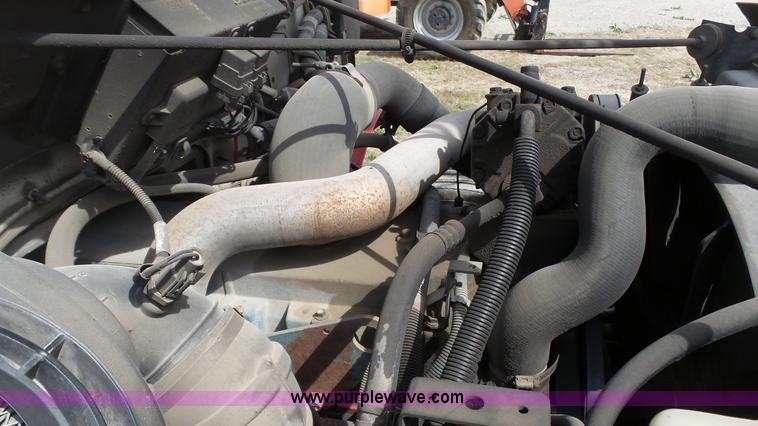 image for item L1330 1998 International 4700 digger derrick truck