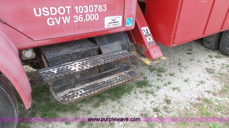 image for item L1330 1998 International 4700 digger derrick truck