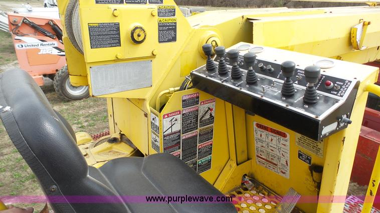 image for item L1330 1998 International 4700 digger derrick truck