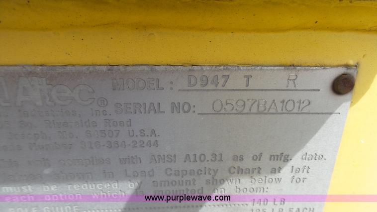 image for item L1330 1998 International 4700 digger derrick truck