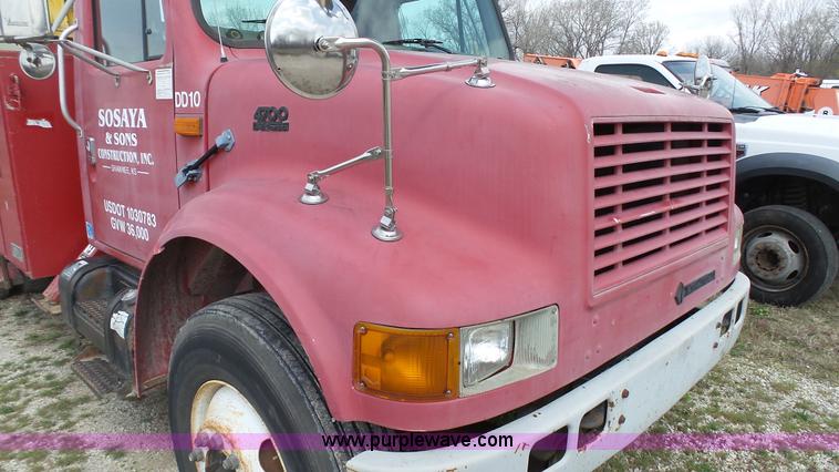 image for item L1330 1998 International 4700 digger derrick truck