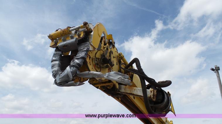 image for item L1330 1998 International 4700 digger derrick truck