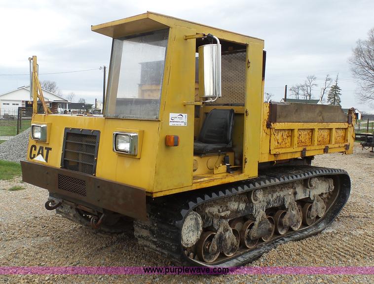 image for item L1346 Morooka MST-800E dump truck