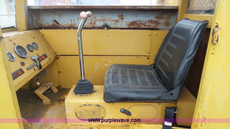 image for item L1346 Morooka MST-800E dump truck