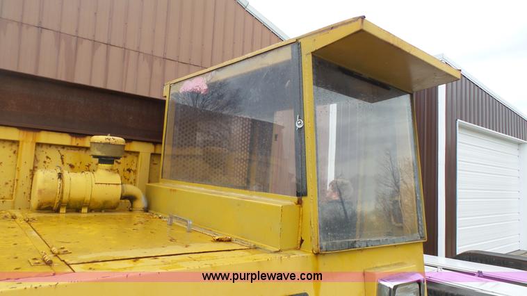 image for item L1346 Morooka MST-800E dump truck