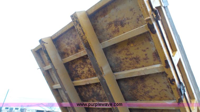 image for item L1346 Morooka MST-800E dump truck