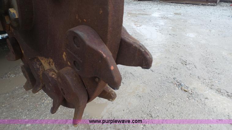 image for item L1350 Rayco RG1672 stump grinder