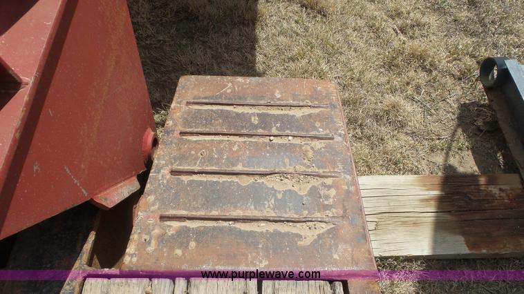 image for item L2177 2006 Witzco Challenger lowboy equipment trailer