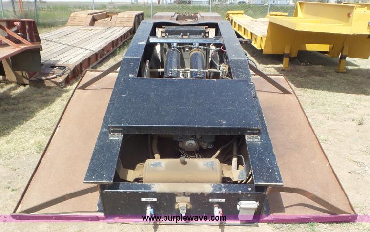 image for item L2178 2006 Witzco Challenger low boy equipment trailer