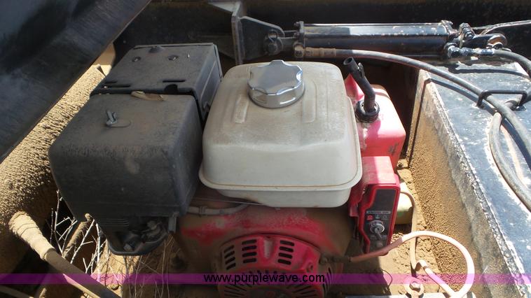 image for item L2178 2006 Witzco Challenger low boy equipment trailer