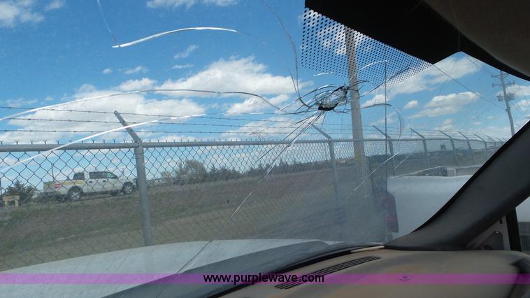 image for item L2182 2006 Chevrolet Silverado 3500 pickup truck